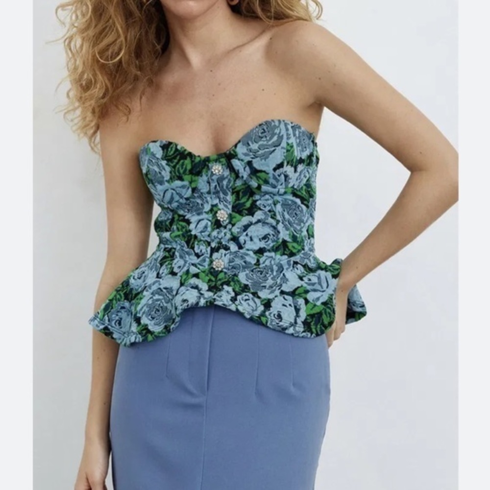 Zara NWT ruffled jacquard top
